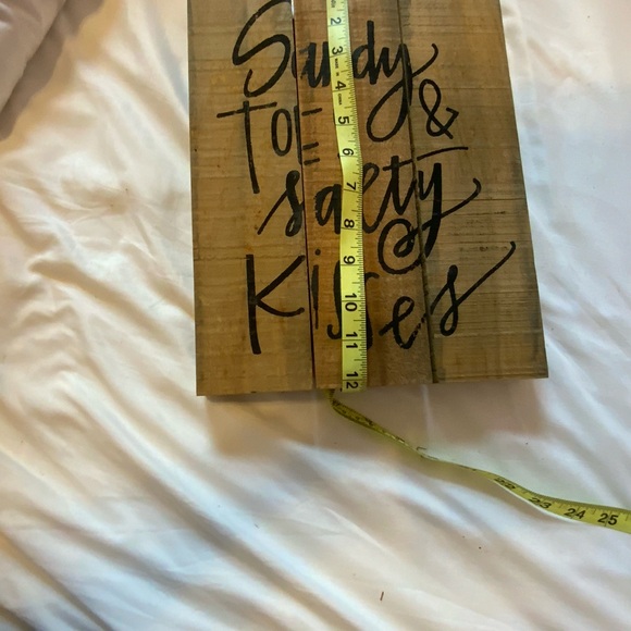 Rustic Sign “Sandy Toes and Salty Kisses” - Picture 2 of 5